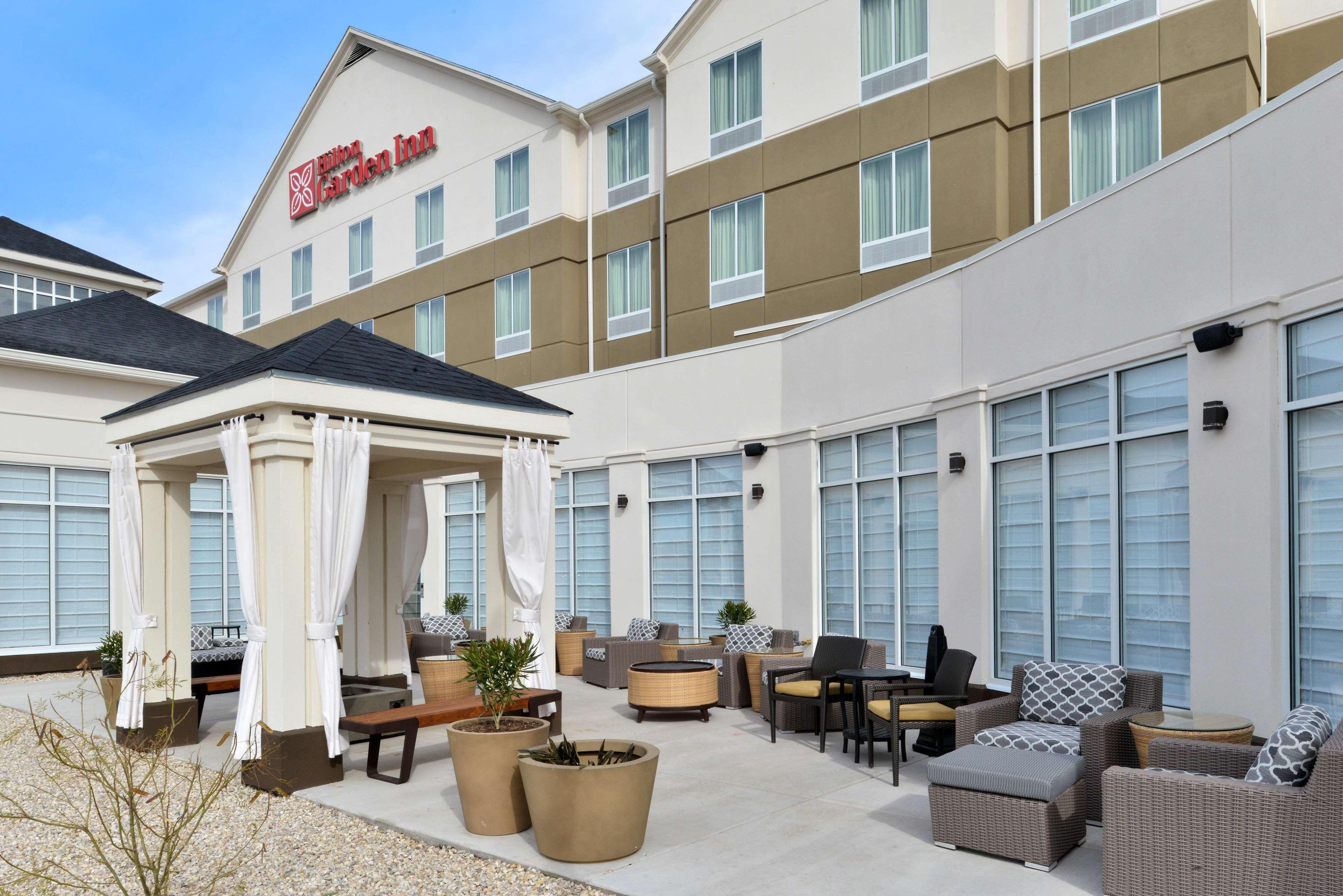 Hilton Garden Inn Hobbs Bagian luar foto
