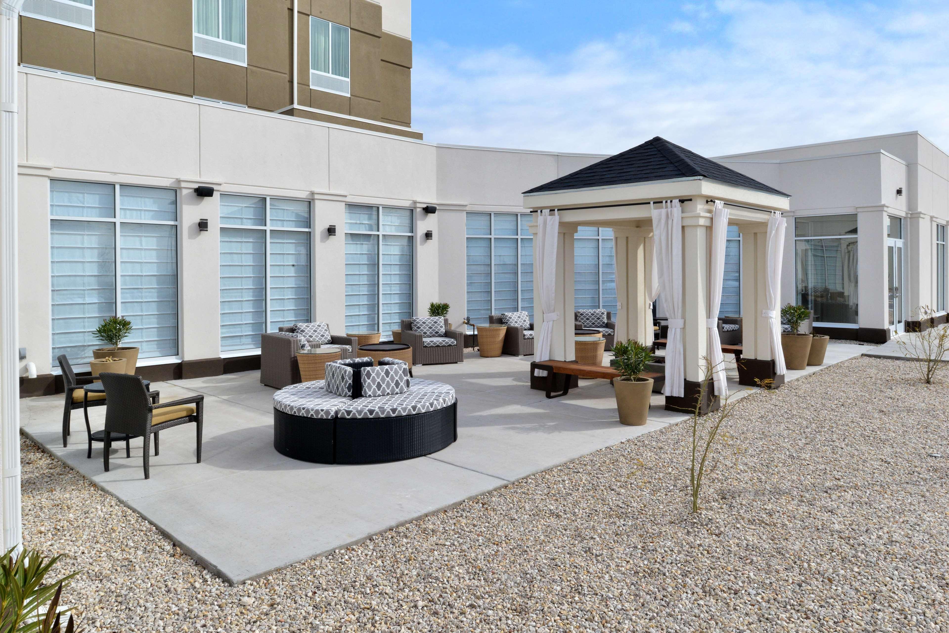 Hilton Garden Inn Hobbs Bagian luar foto