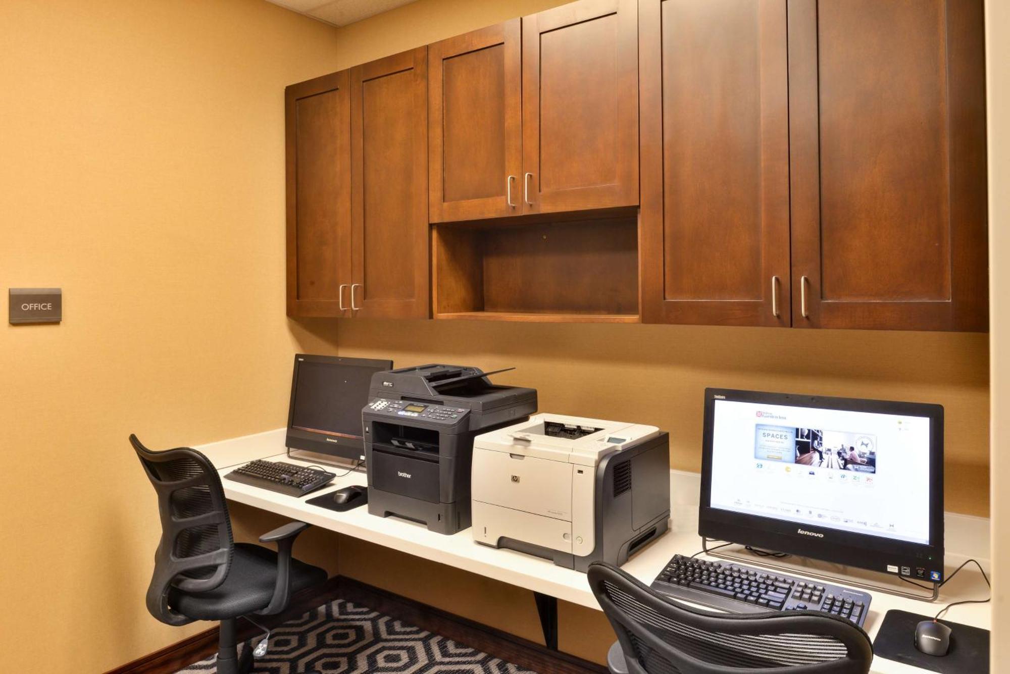 Hilton Garden Inn Hobbs Bagian luar foto
